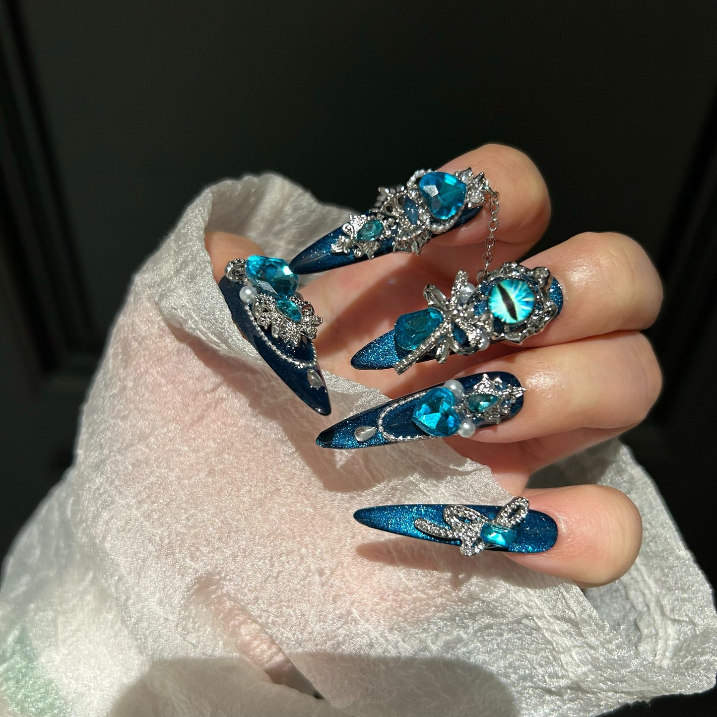 Luxury Handmade Cat Eye Nails – Royal Blue Elegance 💙✨