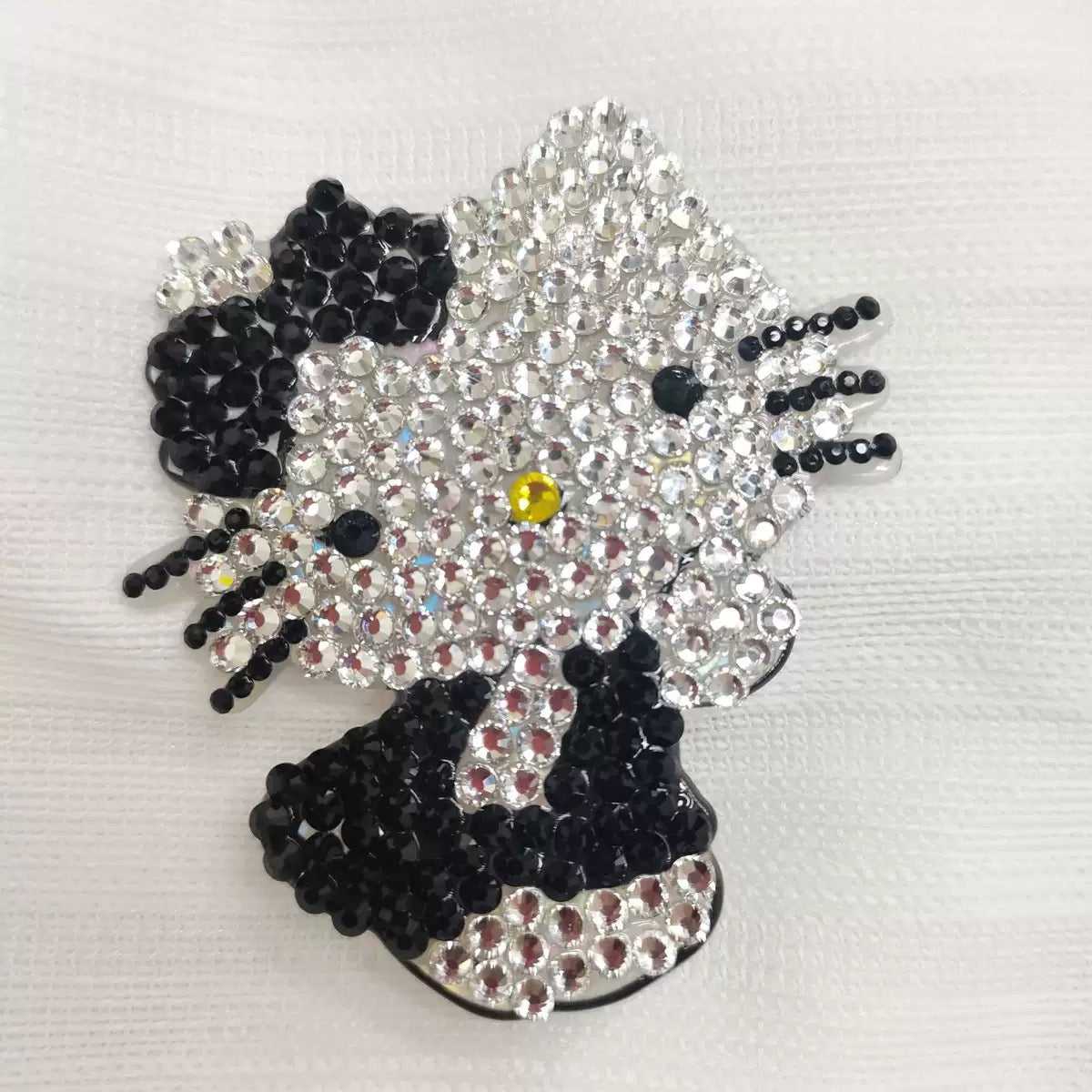 Rhinestone Hello Kitty Hair Claw