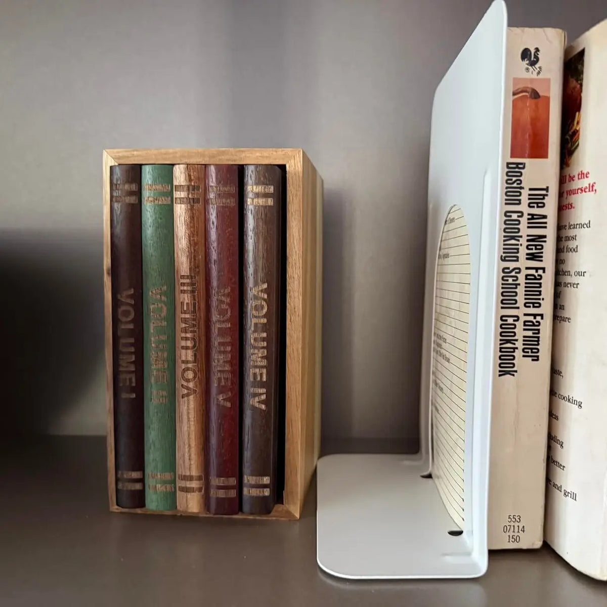 Book-Shaped Wooden Coaster Set 【Book Lovers】