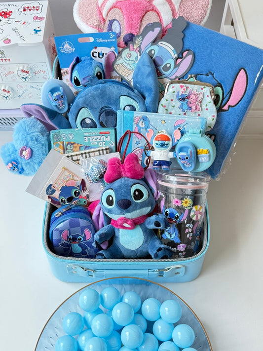 1 Cute Gift Box + 10 Random Items
