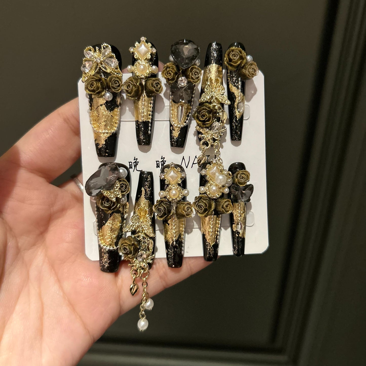 Handmade Luxe Gold Sparkle Press-On Nails – Glamorous & Bold