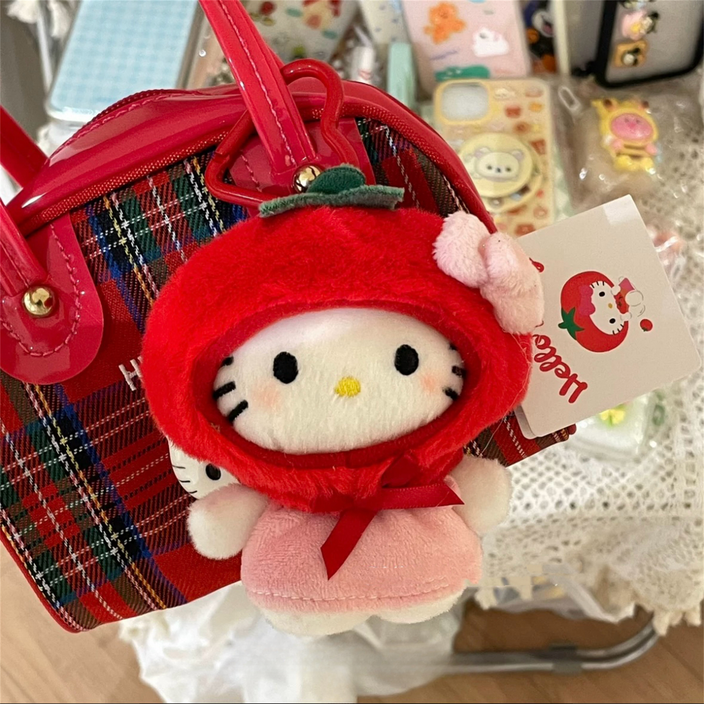 🍅 Hello Kitty Fruit Series Keychain – Tomato Plush Charm