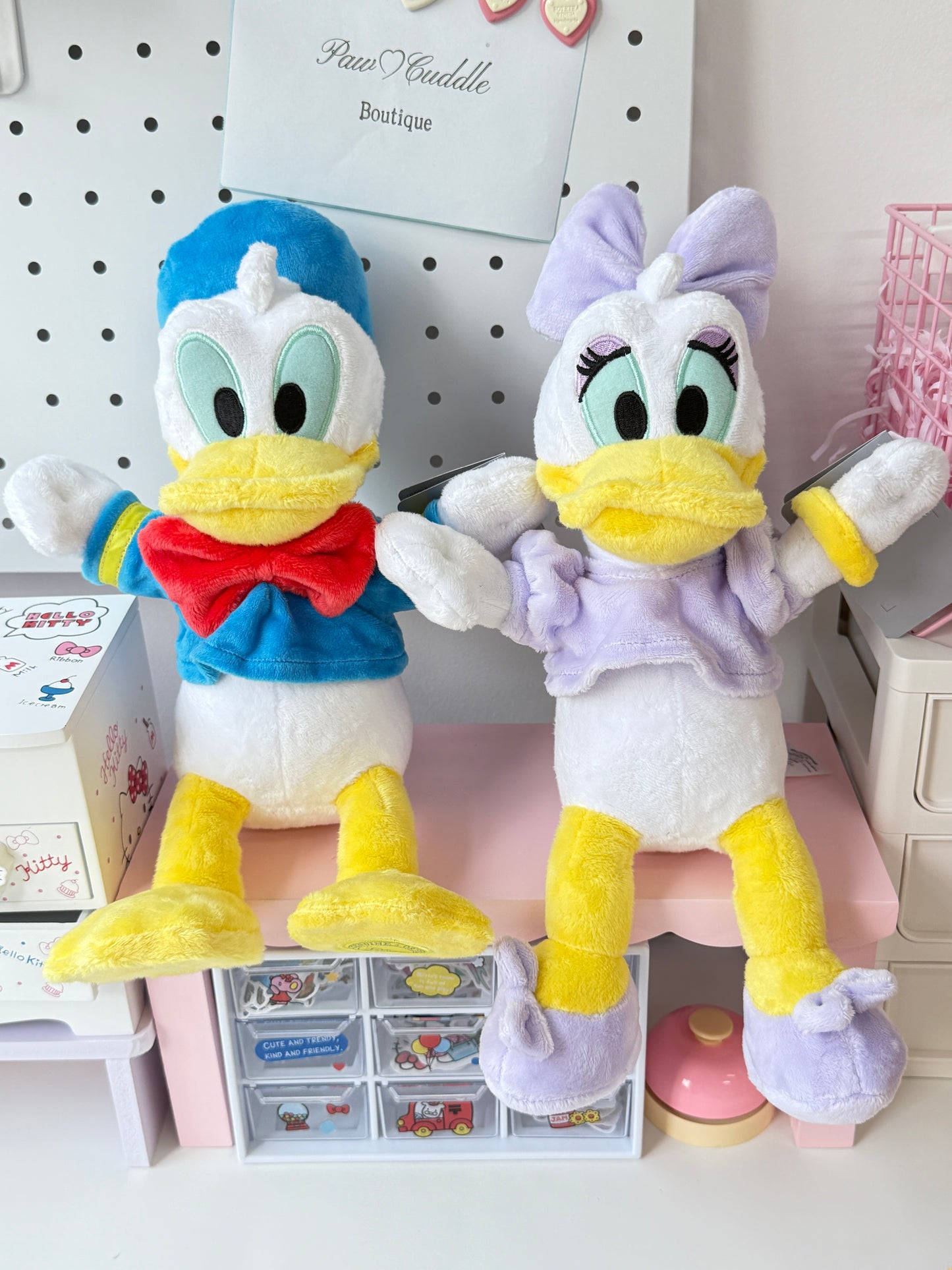 Disney World Store Plush Lot of 6! Mickey Minnie Donald Daisy Pluto Goofy 18”