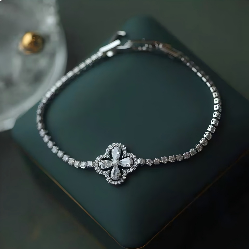 Sparkling Clover Zirconia Tennis Bracelet