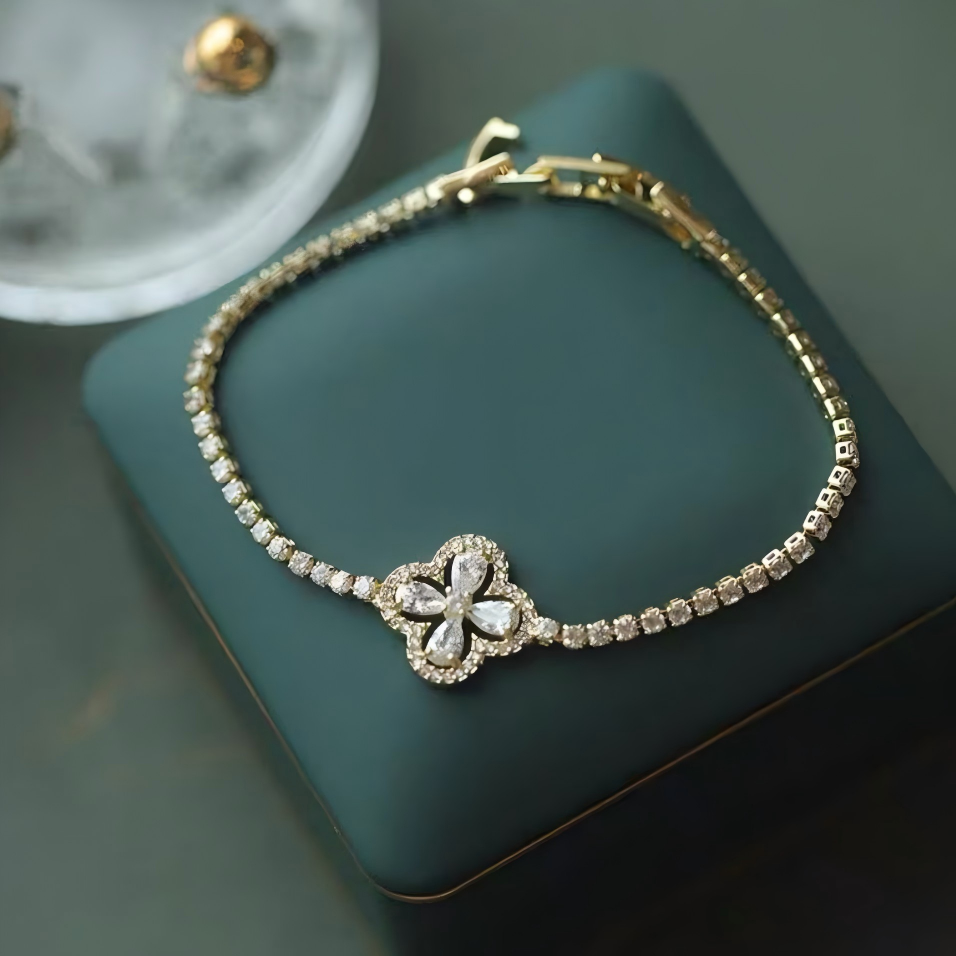 Sparkling Clover Zirconia Tennis Bracelet